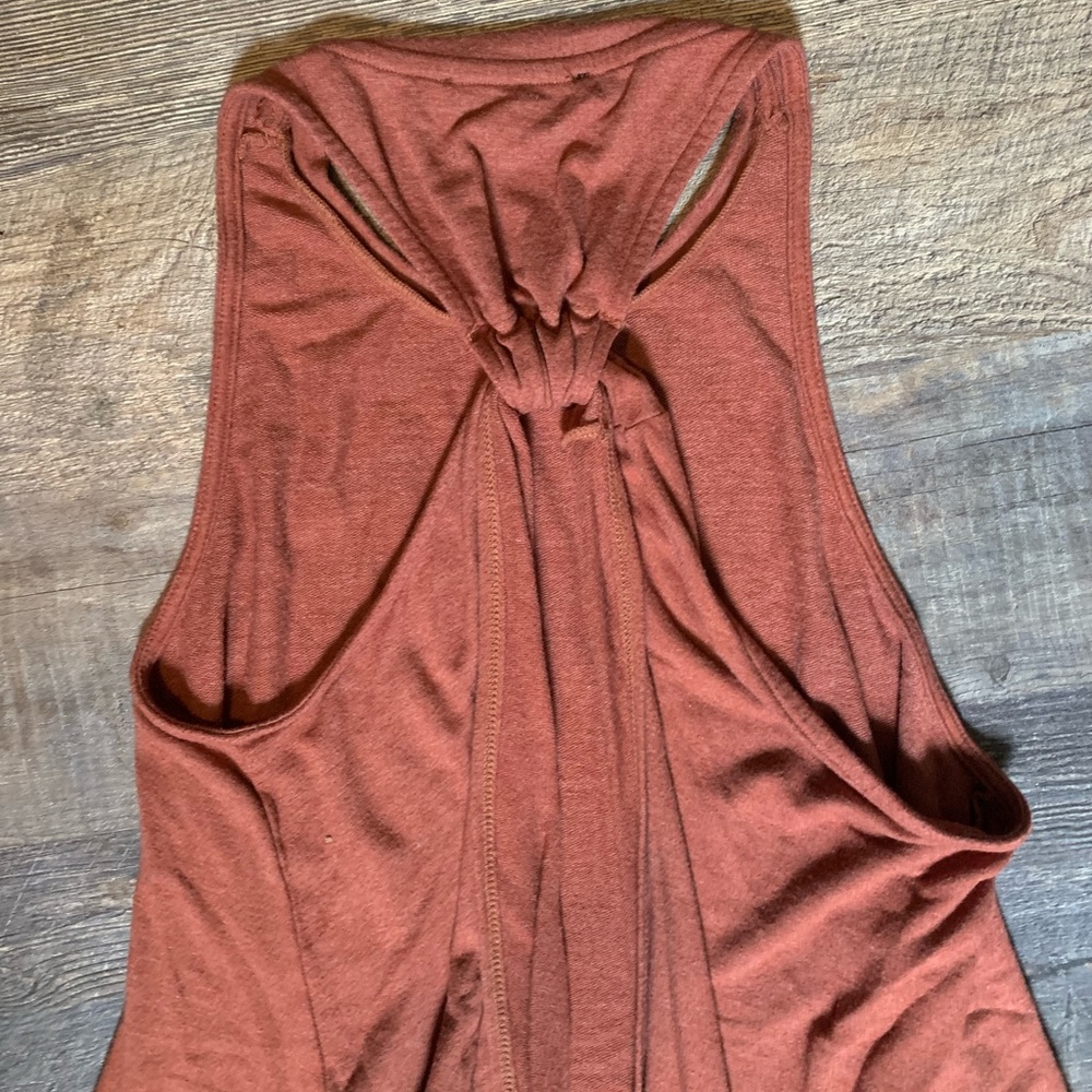 Lulus atheltic top - Picture 4 of 4